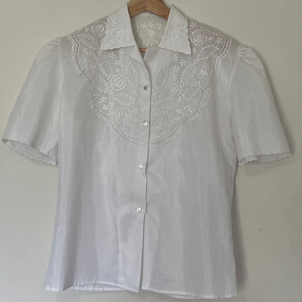 Vintage collared blouse